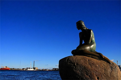 Mermaid-statue.jpg